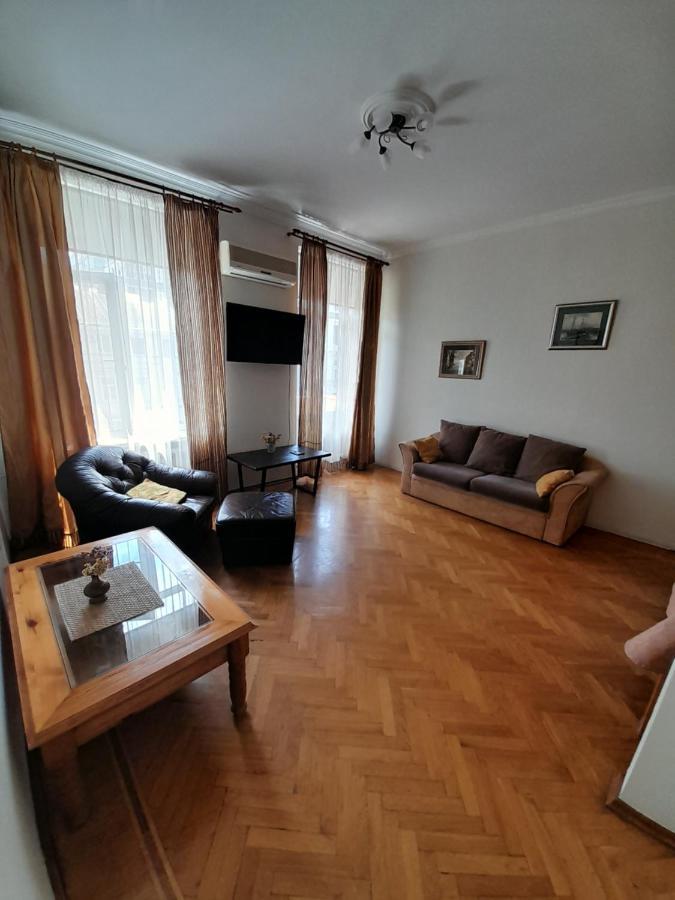 Apartment On Hretska 26/28 敖德萨 外观 照片